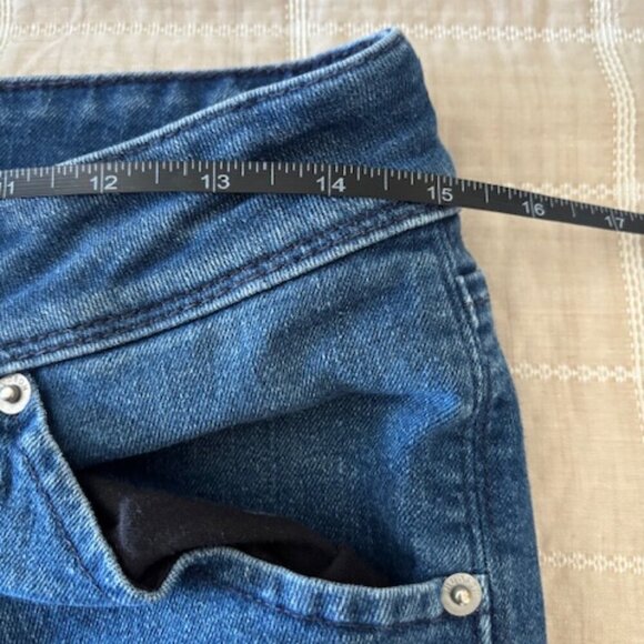 Hudson Collin Crop Distressed Hem Dark Wash Jeans size 30 - Picture 8 of 10